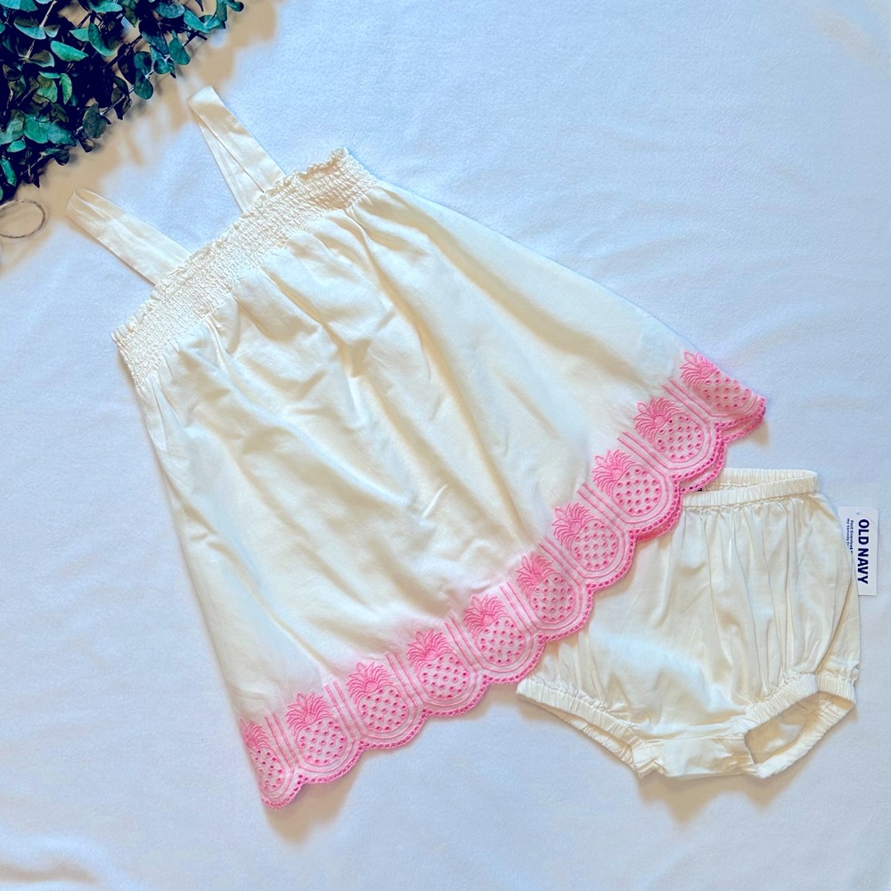 NWT Old Navy Sleeveless Smocked Embroidered Top & Bloomer Shorts Set size 18-24m